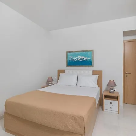 Luxury Central In Rhodes Town Apartment